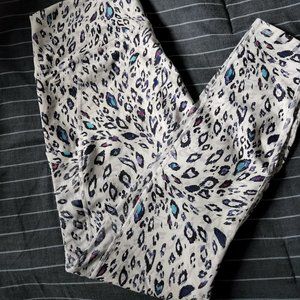 Fabletics Powerhold 7/8 leggings NWOT